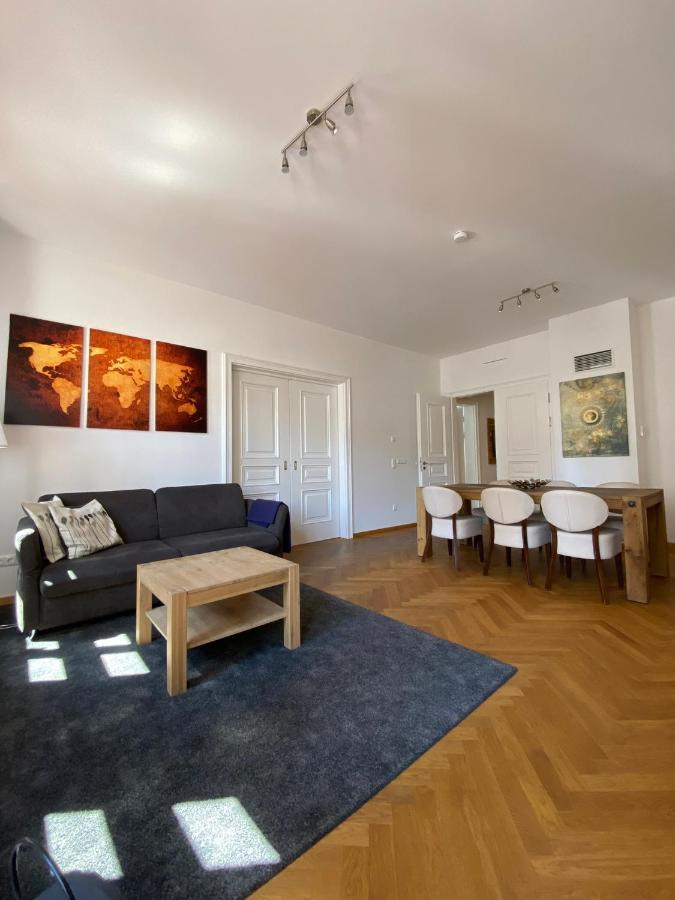 Grosszuegiges Apartment Mit Blick Zur Frauenkirche เดรสเดน ภายนอก รูปภาพ